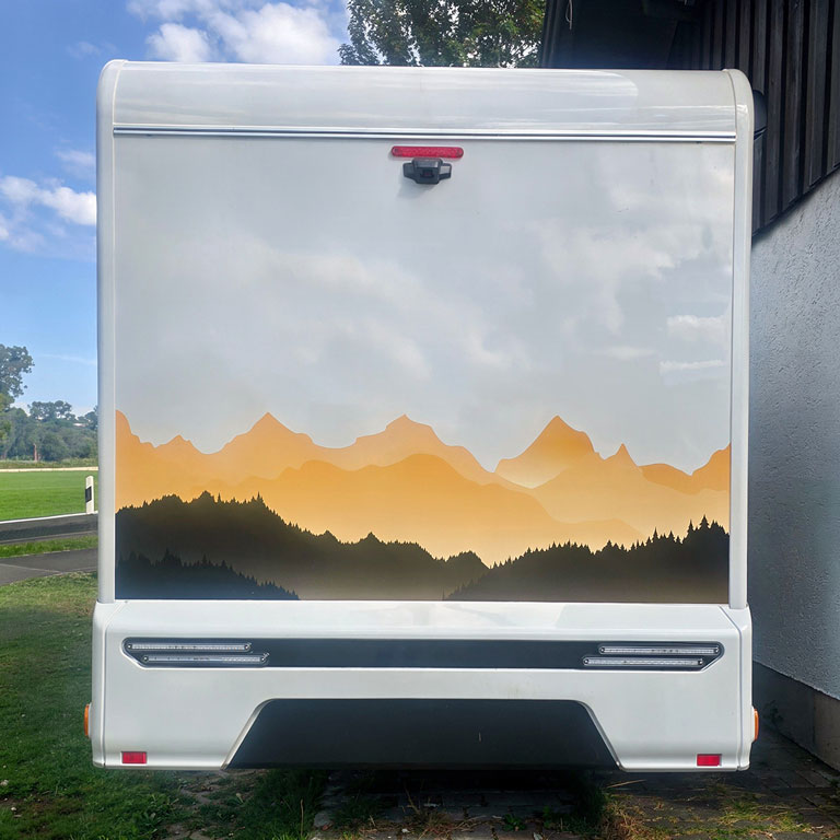 Kundenbild Wohnmobil Klebefolie Gebirgslandschaft