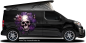Preview: Autoaufkleber Rosen Totenkopf auf dunklem Campervan