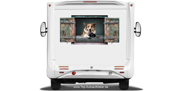 Preview: Autoaufkleber Eigenes Hundefoto mit Fenster auf dem Heck von Wohnmobil oder Wohnwagen