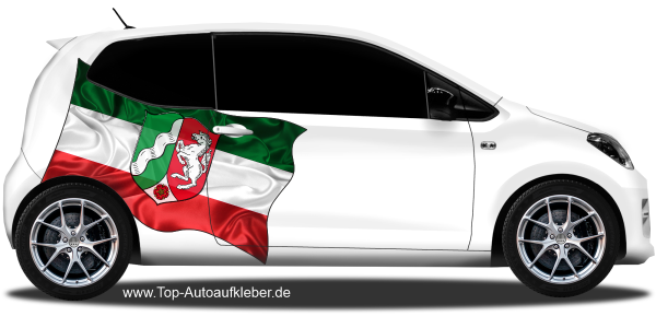 Fahne von Nordrhein-Westfalen auf Fahrzeugseite von Kleinwagen