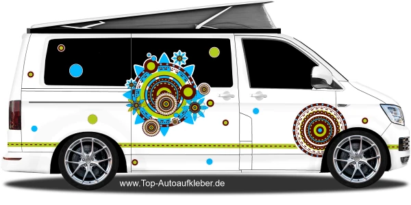 Autoaufkleber Moderne Blumen auf hellem Camper