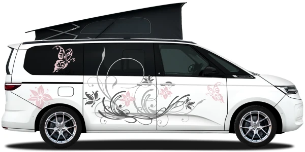 Autoaufkleber Ornament mit Schmtterling auf hellem Campervan