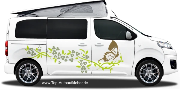 Camperaufkleber Blütenzauber und Schmetterling | auf hellem Campervan
