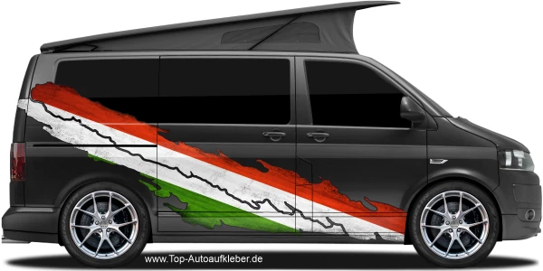 Die Nationalflagge Ungarns auf Fahrzeugseite von dunklem Camper Van