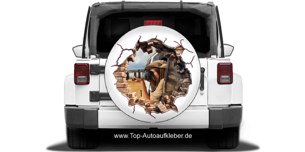 Auto Aufkleber Loch in der Steinwand mit Eigenem Foto auf Heck von einem Jeep