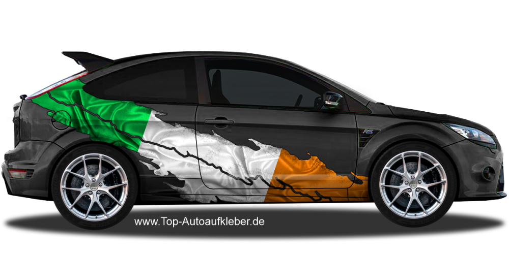 Autoaufkleber Flagge von Irland auf Fahrzeugseite von dunklem PKW