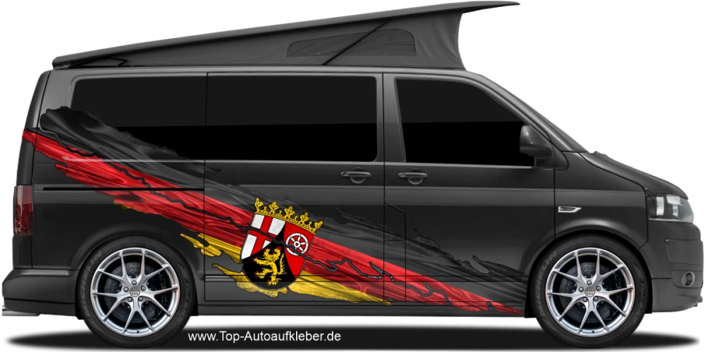 Die Flagge von Rheinland-Pfalz auf Fahrzeugseite von dunklem Camper Van
