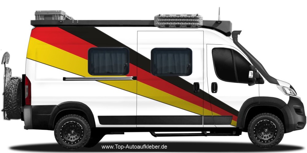 Deutschland Fahne auf Fahrzeugseite von Camper