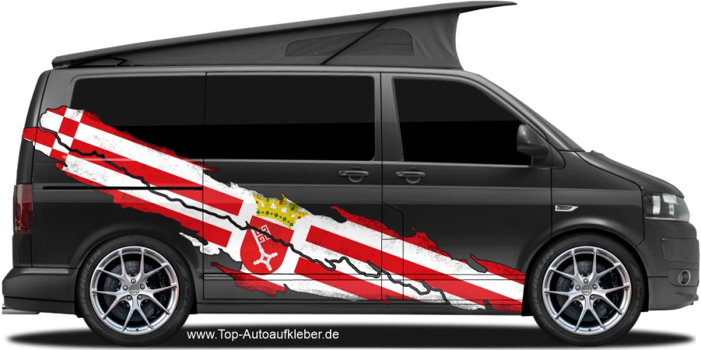 Flagge von Bremen als Autoaufkleber auf Fahrzeugseite von dunklem Camper Van