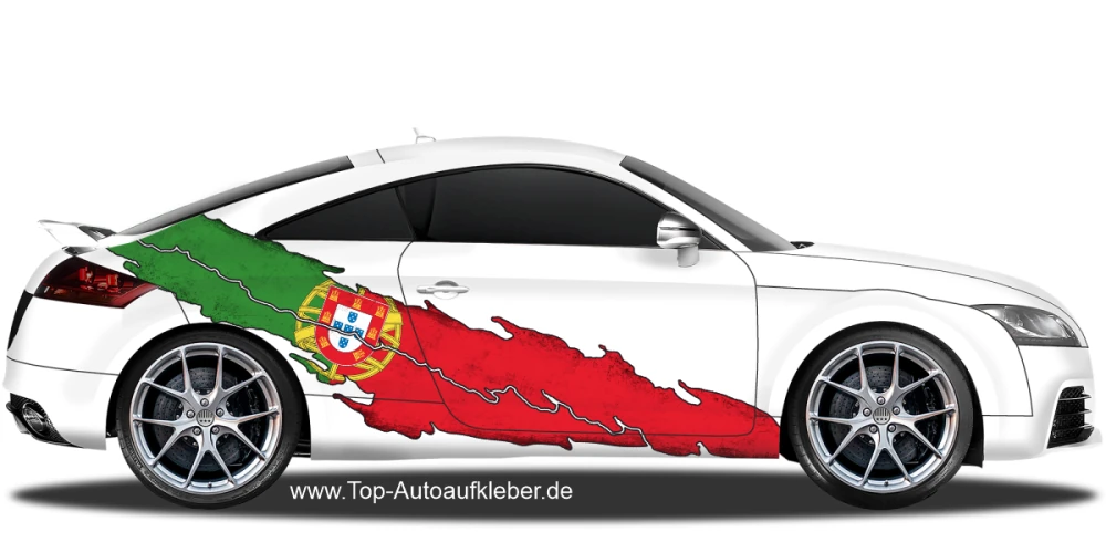 Flagge von Portugal als Aufkleber auf Fahrzeugseite von PKW