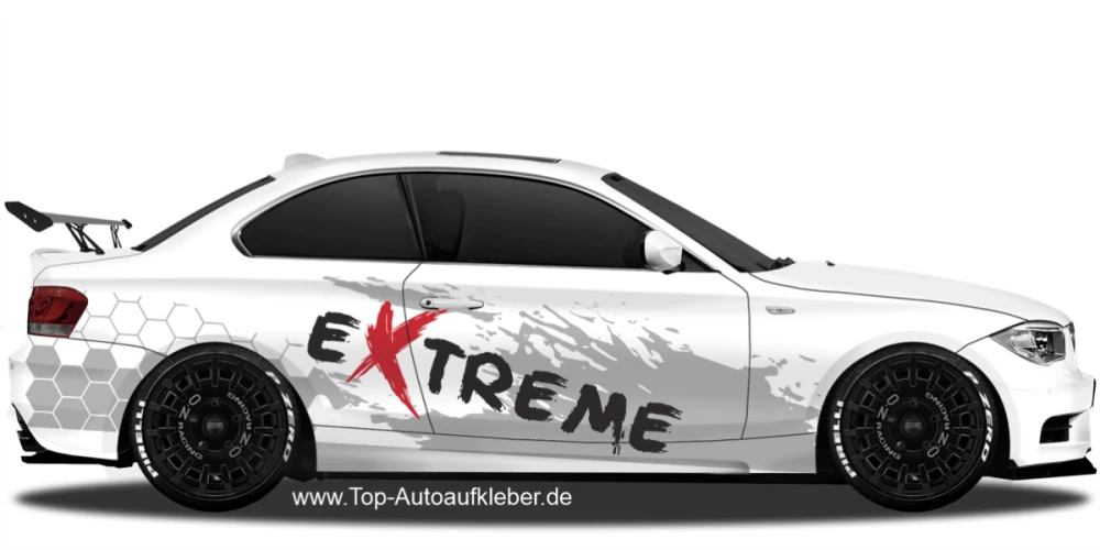 Polygon Dekor auf weißem BMW