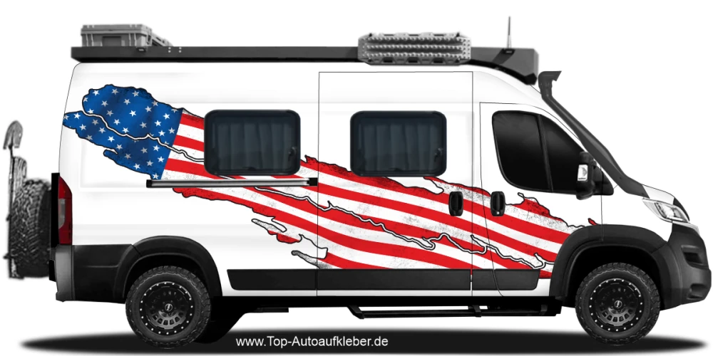 Wohnmobil Flagge USA auf Fahrzeugseite von Kastenwagen