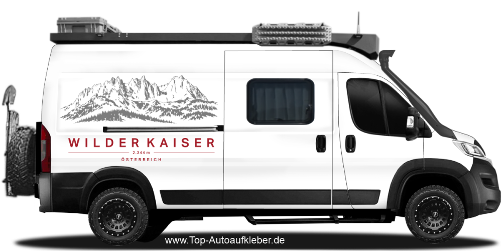 Wohnmobilaufkleber Wilder Kaiser auf hellem Campervan
