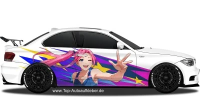 Autodekor Kawaii Anime Girl auf Tuningfahrzeug