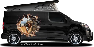Auto Aufkleber Loch in der Steinwand mit Eigenem Foto auf Fahrzeugseite von dunklem Campervan