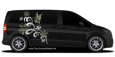 Seitendekor Ornament + Schmetterling auf dunklem Campervan