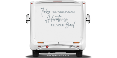 Wohnmobil Dekor Adventures fill your soul auf Heck eines hellen Wohnmobils